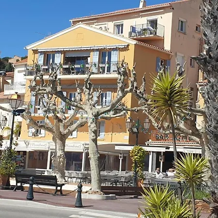 Balcon Des Iles D'or - T2 Seafront Historic Center *